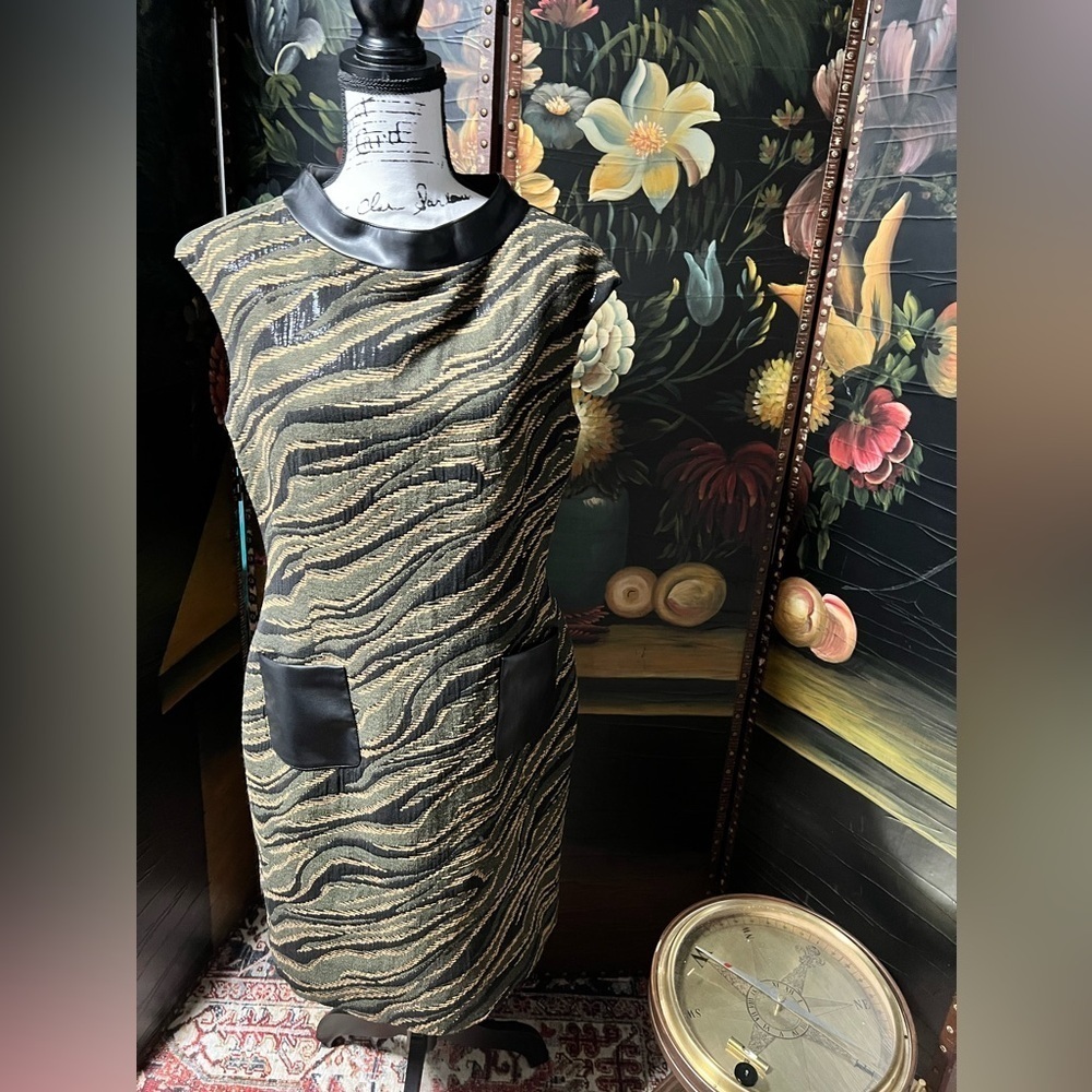 Hilton Hollis Exotic Dress (D3)